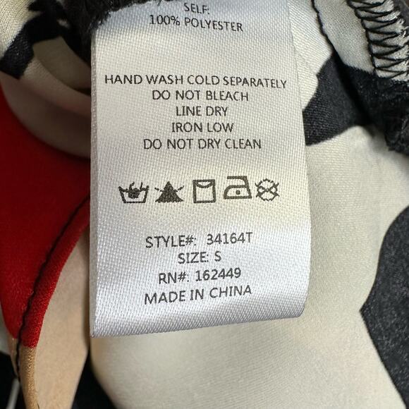 Milk and Honey Womens size Small Abstract Print Red Black Blouse 34164T NEW - Picture 11 of 11